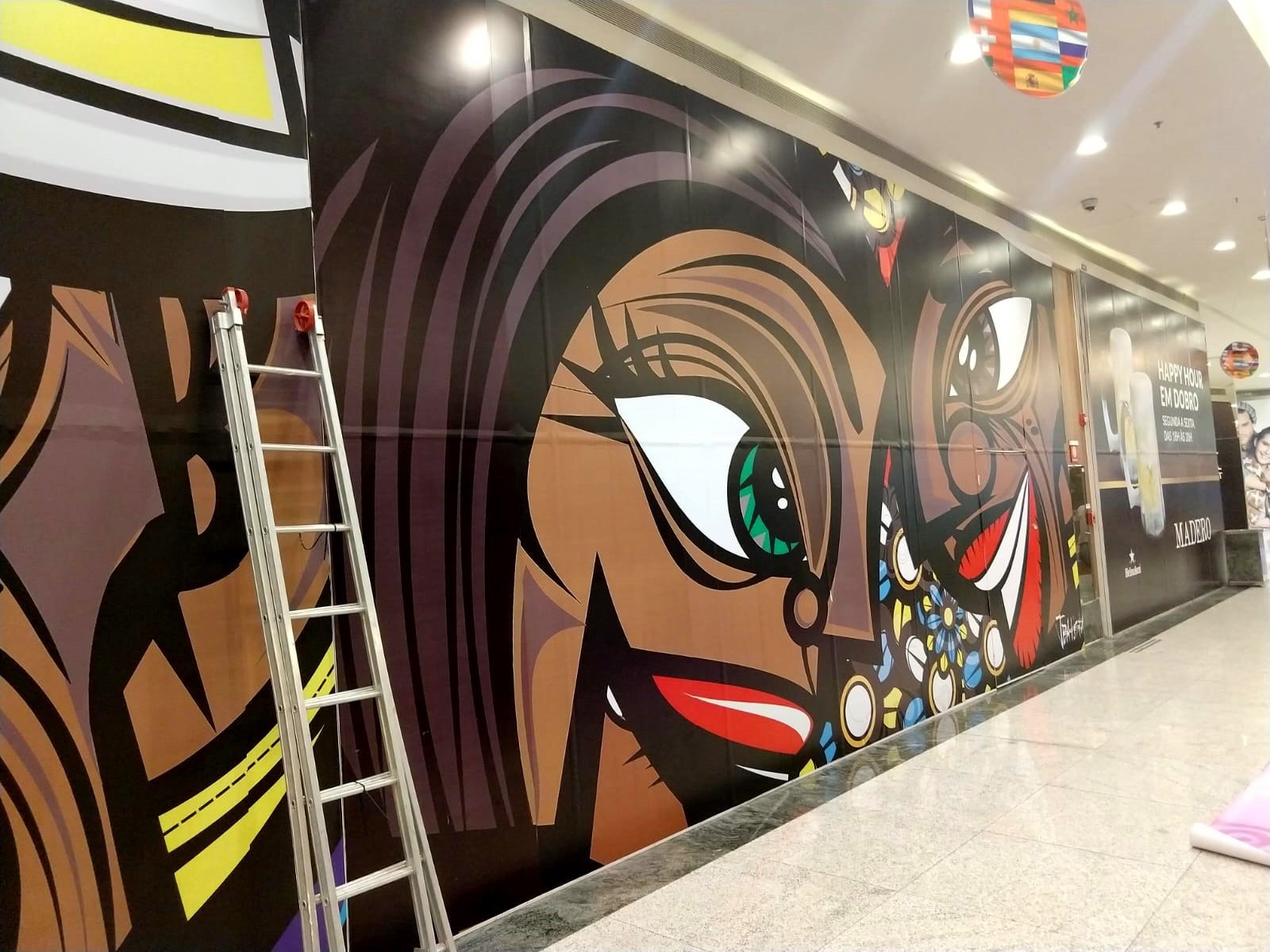 Adesivação de Vitrines Comerciais
